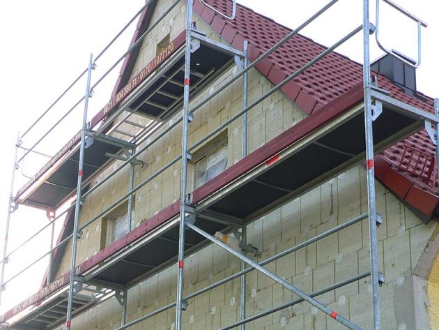 Gerüst zur Sanierung einer Fassade